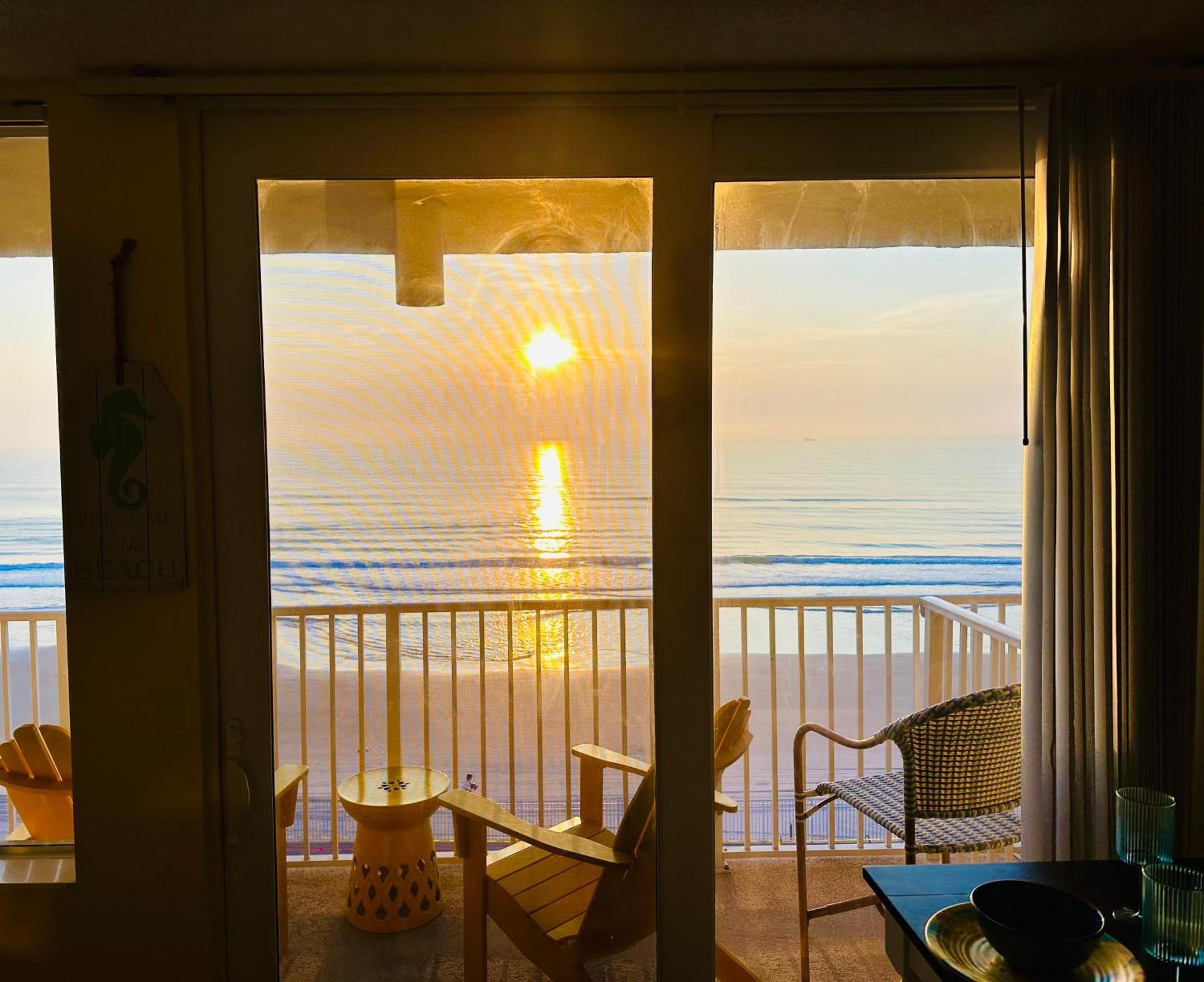 Oceanfront Oasis Aparthotel Daytona Beach Eksteriør bilde